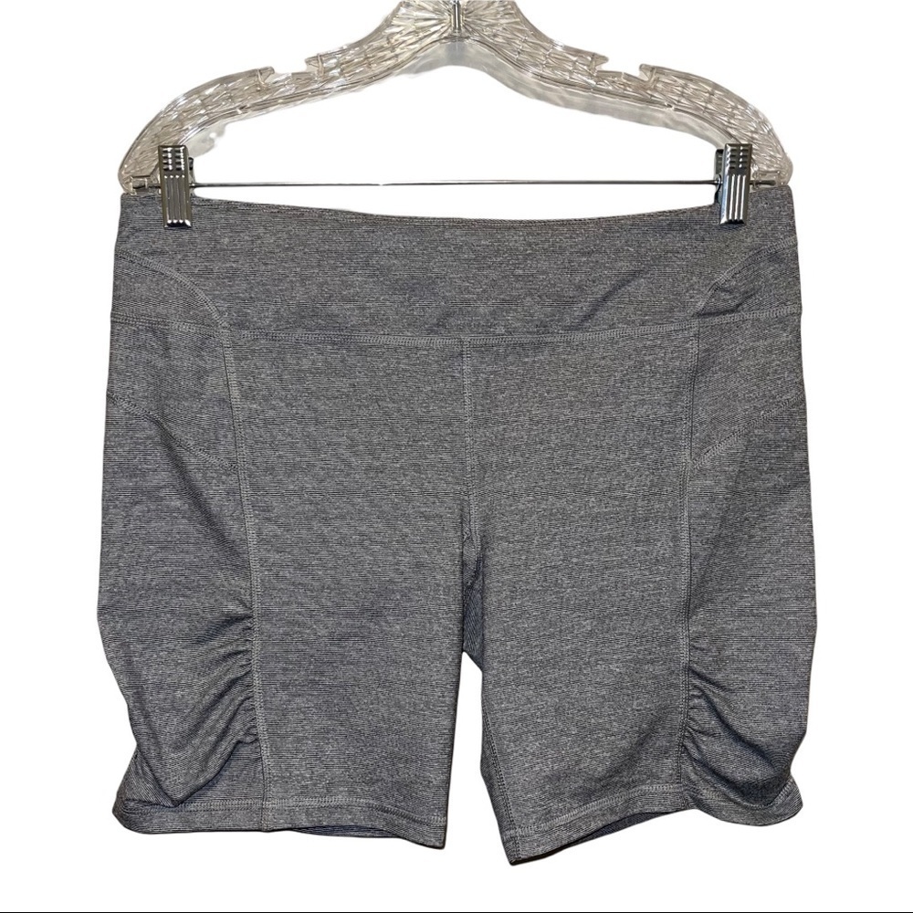 Calvin Klein Woman Shorts Size XL